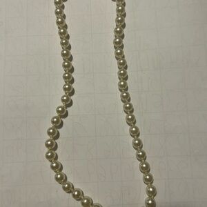 Elegant Cream Pearl Necklace